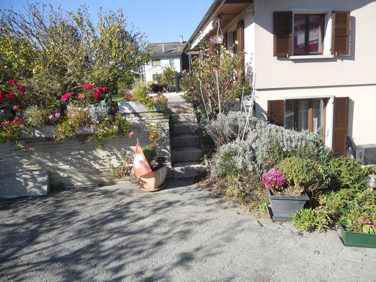 Bnb Parisod Aigle Exterior foto